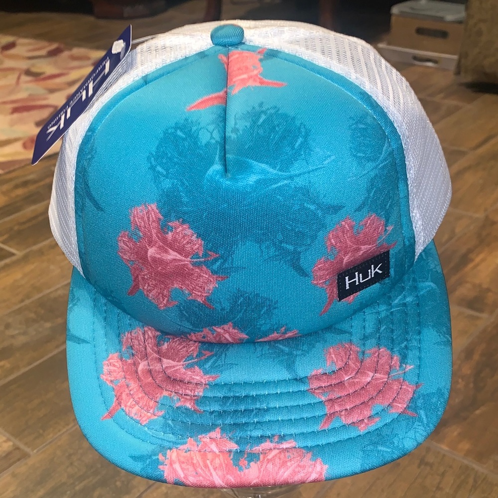 HUK women’s hat